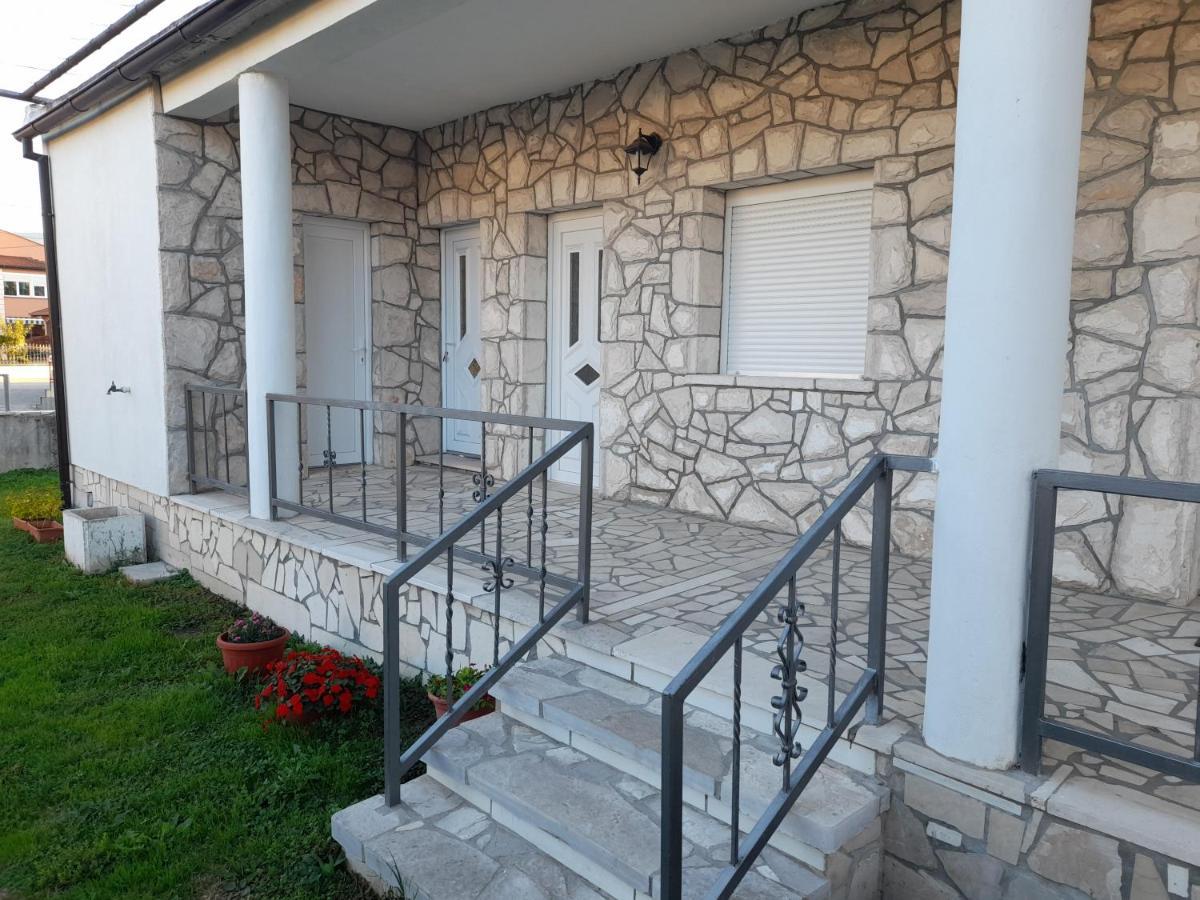 Appartamento Kamena Kuca Family Rodin Čapljina Esterno foto